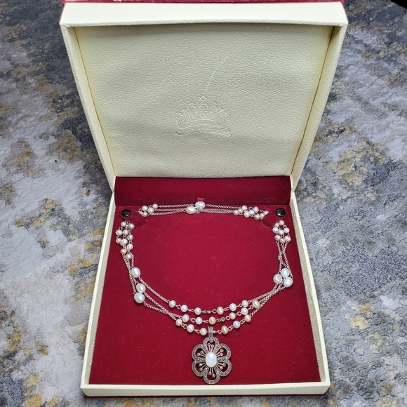 Victoria Crowne & Company Necklace - Picture 2 of 15